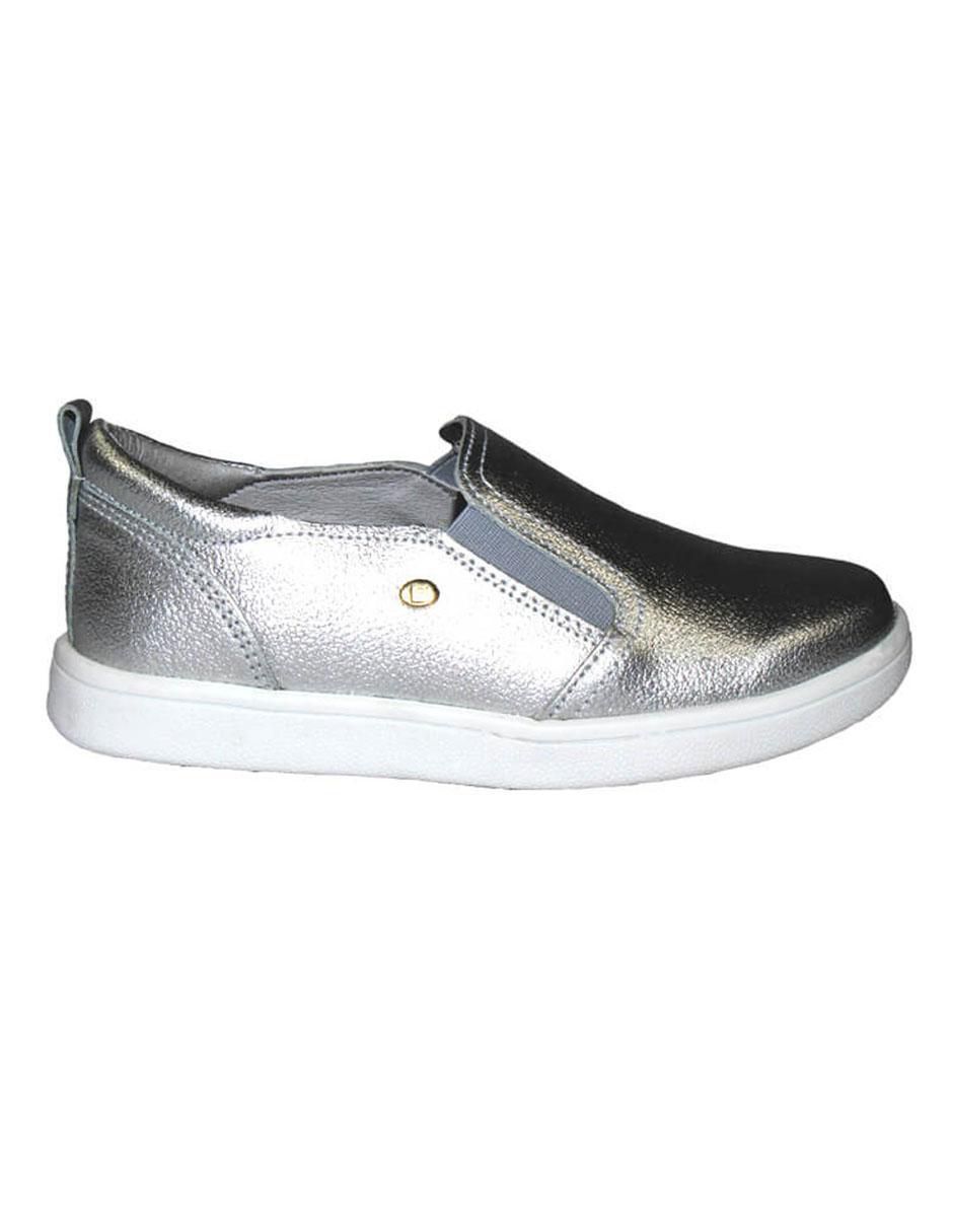 Zapato de piel para niña