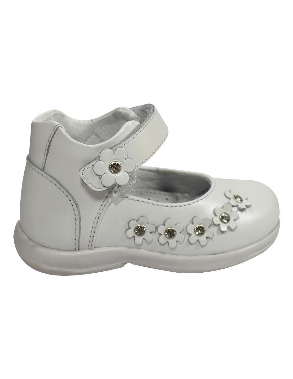 Zapato de piel para niña