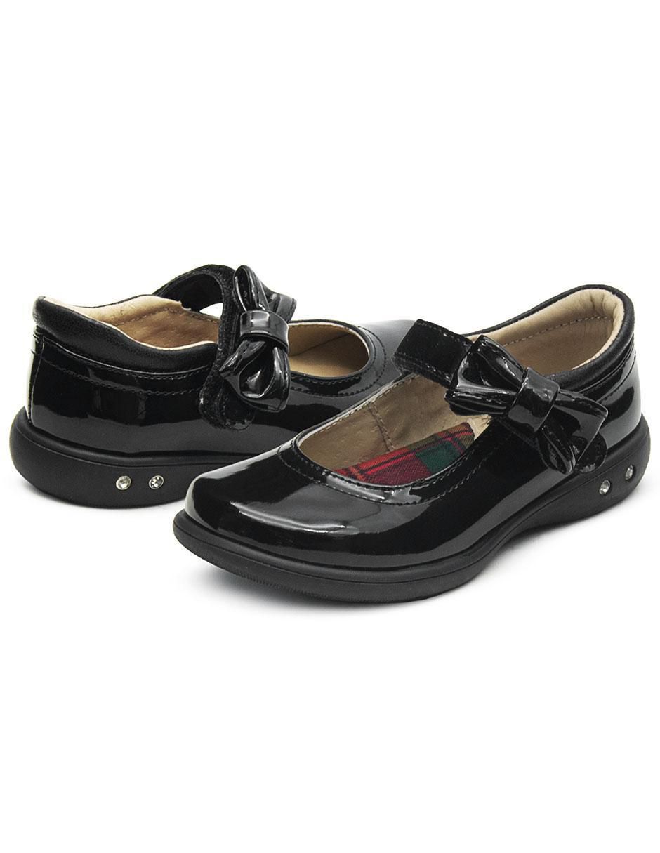 Zapato de charol para niña 6