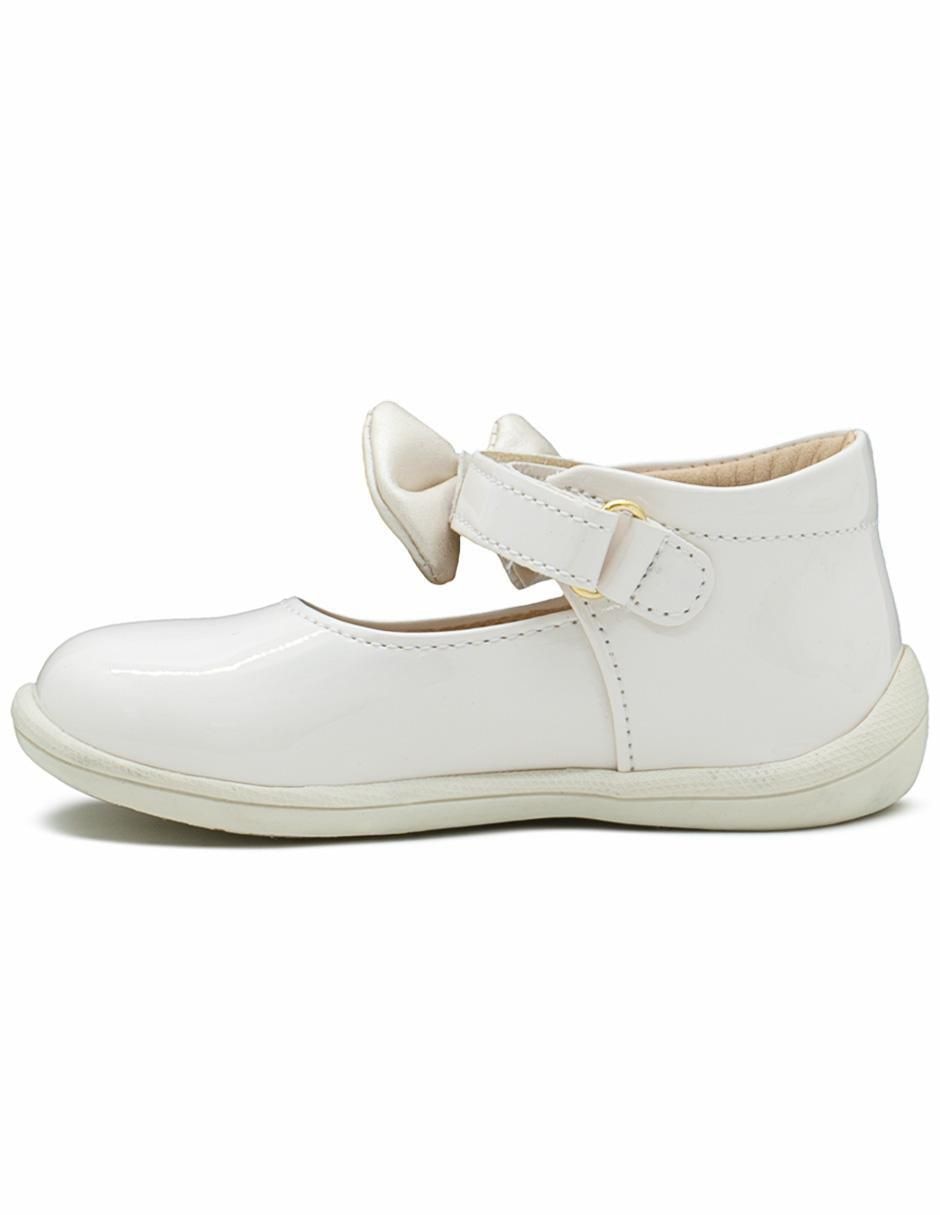 Zapato de charol para niña 2