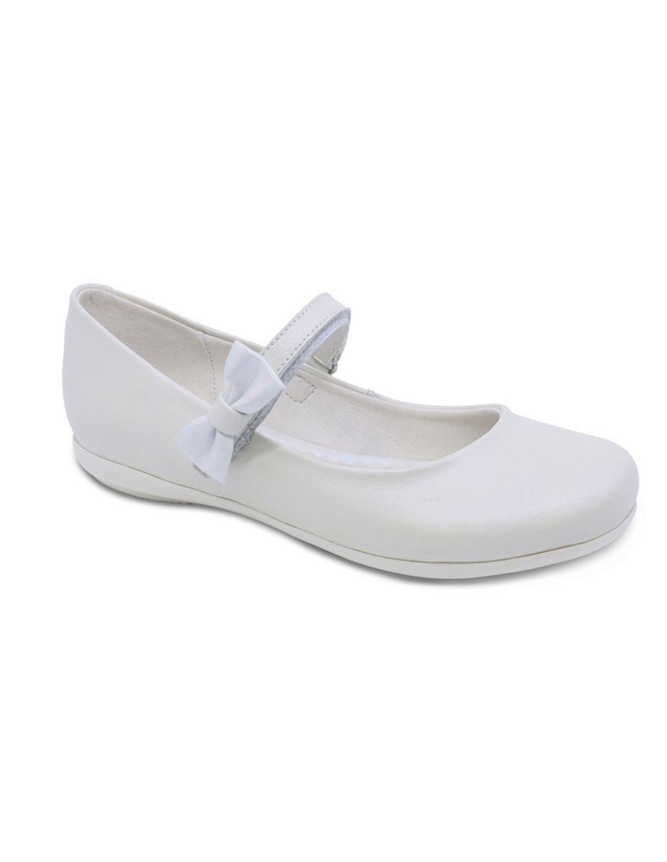 Zapato de piel para niña