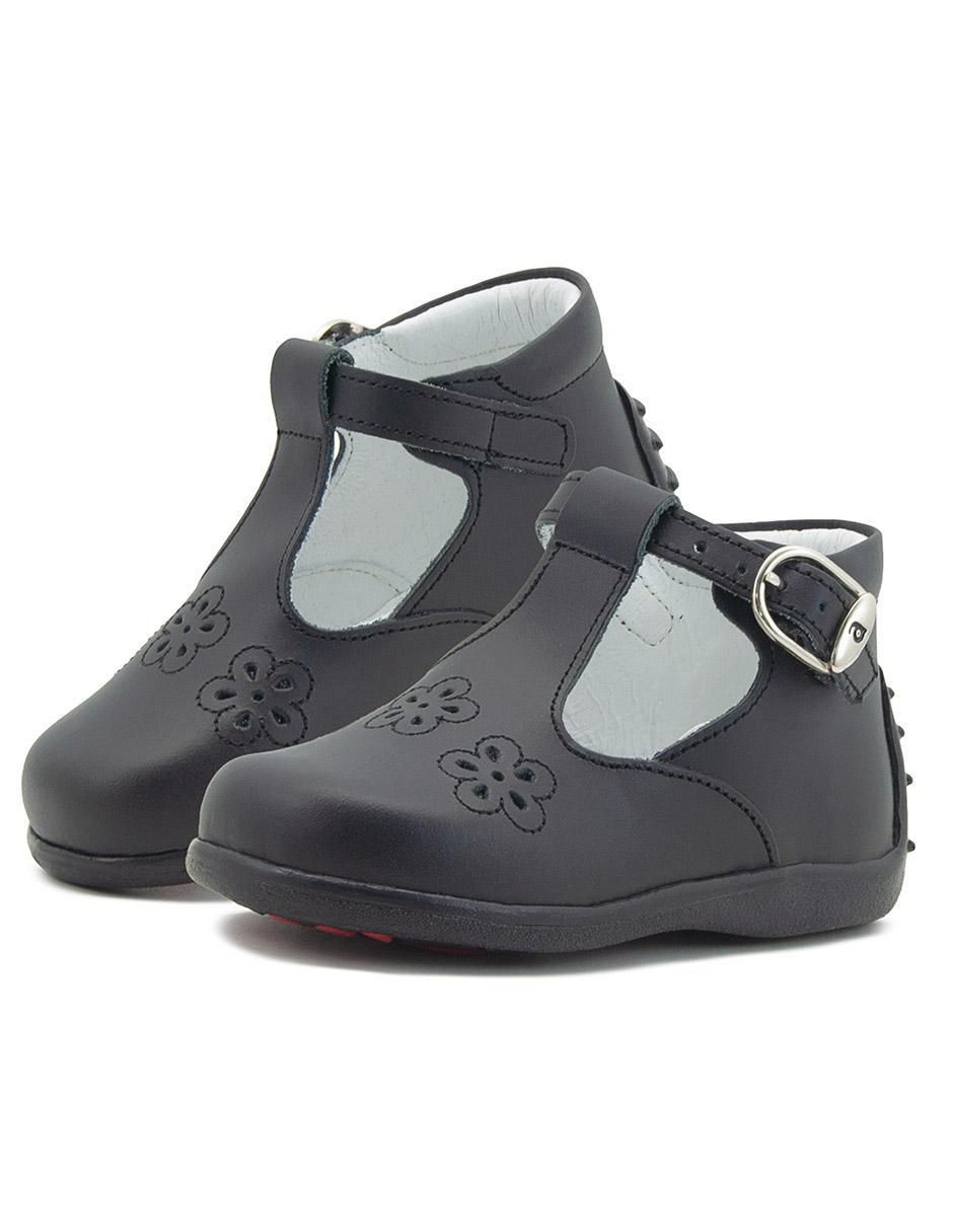 Zapato de piel para niña 2